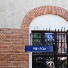 Tabliczka adresowa ul. Wenecja, fot. P. Kasprzycka (MIK, 2016), CC BY SA 3.0